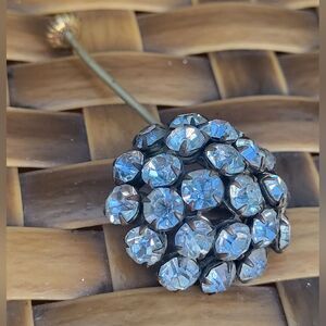 Vintage 1940s rhinestone stickpin